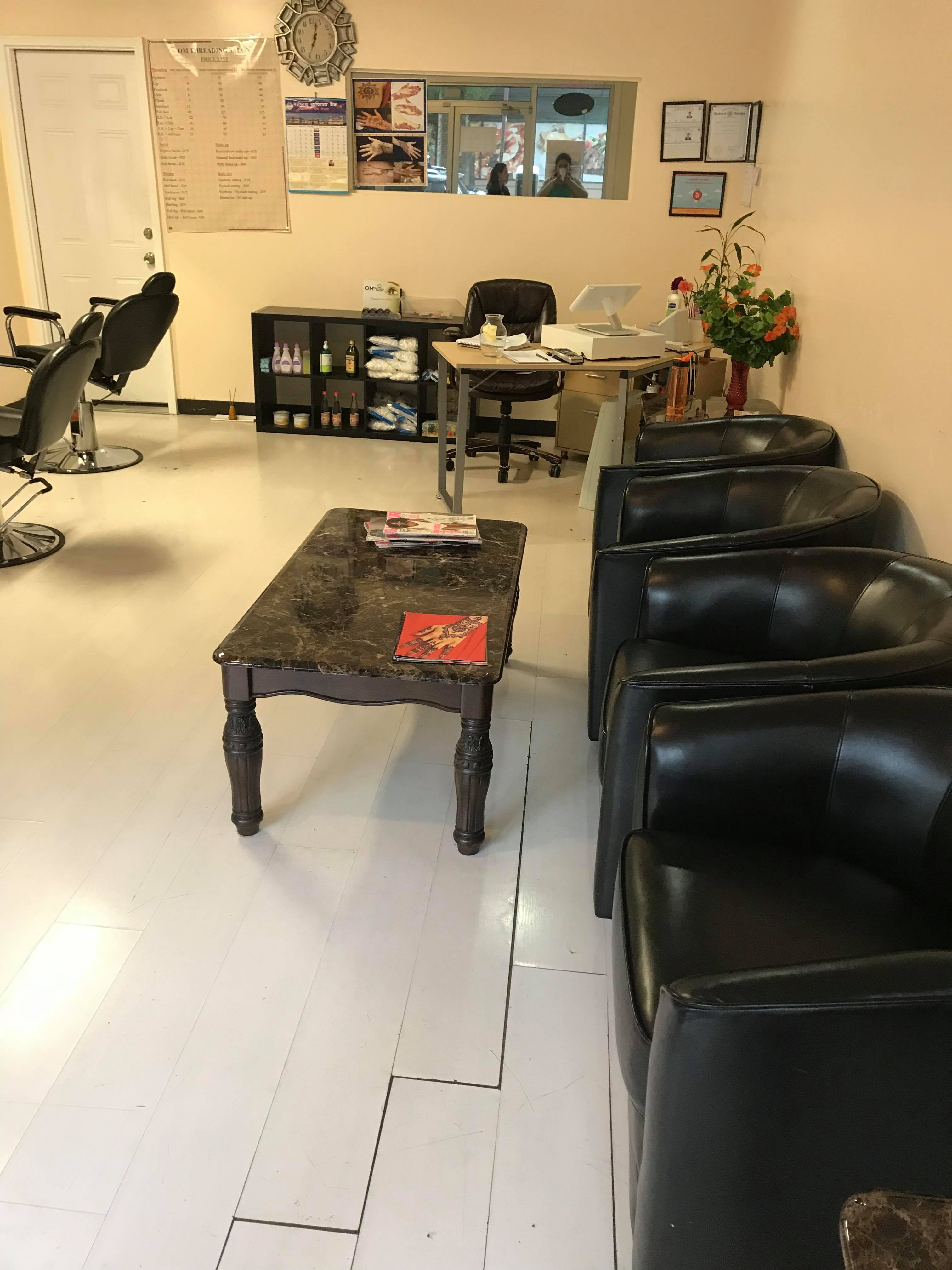 Gallery OM THREADING SALON